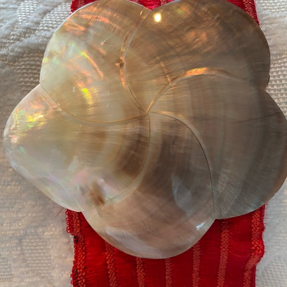 VTG Red Stretch Belt With Large Beautiful Mother Of Pearl Shell Buckle 🐚 - Picture 5 of 5